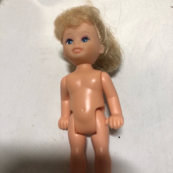 2 Rose Art 1996 Precious Moments Dolls, 1 skating & 2 bonus dolls - Picture 8 of 12